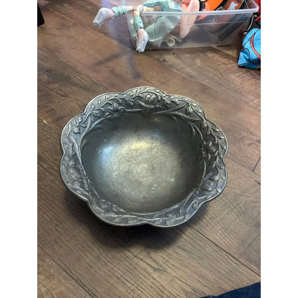 Vintage Embossed Floral Scalloped Rim Metal Pewter Style Decorative Serving Bowl